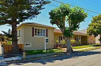 101 Acacia Ave photo 1