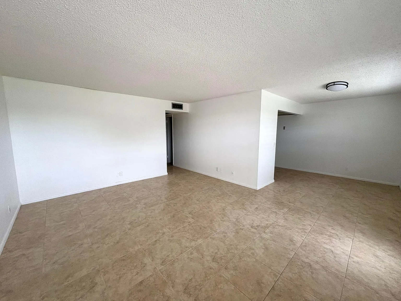 2 bed, 874 sqft, $1,500 — Photo 3