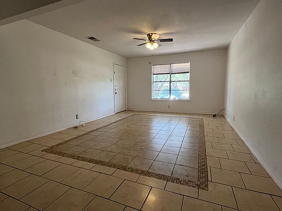 2nd image of 434 S 11th St