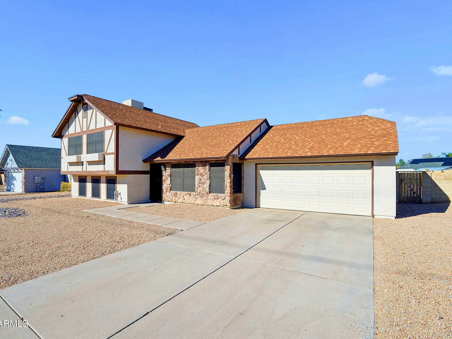 4 bed, 3.0 bath, 1715 sqft, $2,685 — Photo 2