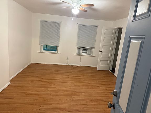 2nd image of 2160A Adams St #A