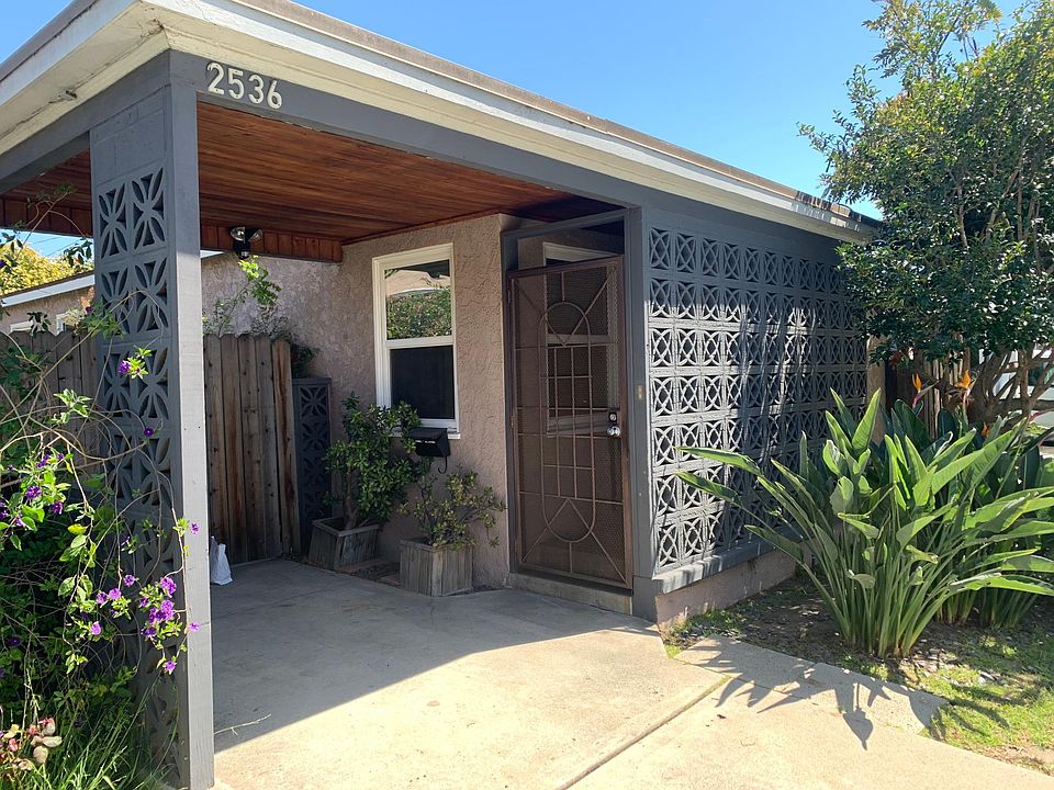 1st image of 2536 Barry Ave