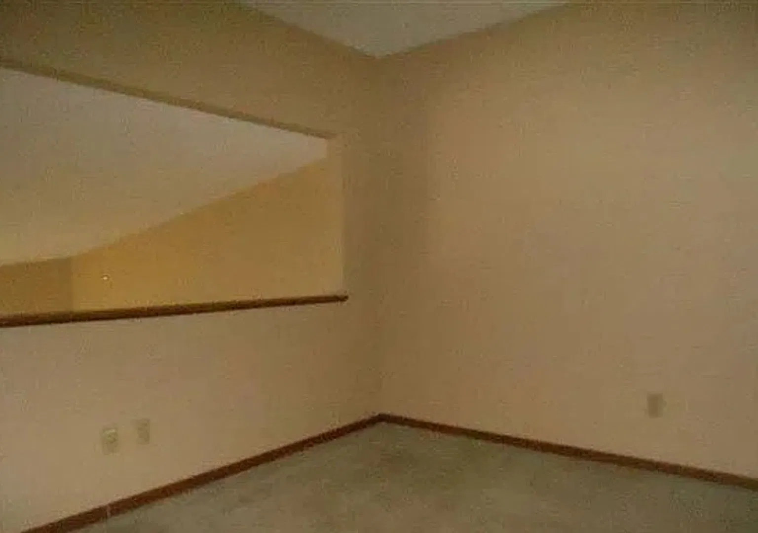 Spacious *2Bd*2Bath plus loft townhome in Minnetonka. Avail Nov. 1. — Photo 3
