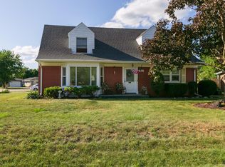 1716 Warwick Way, Racine, WI 53406