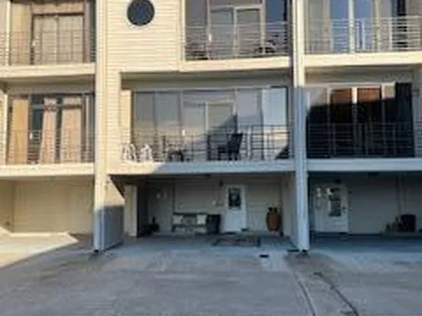 127 Highway 22 E #11, Madisonville, LA 70447