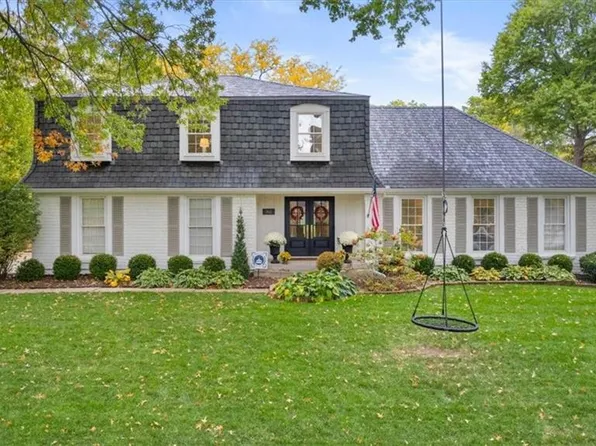 2812 W 105th St, Leawood, KS 66206