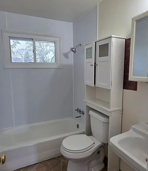 250 Cribbon Ave — Photo 5