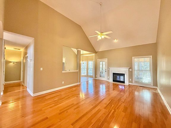 2nd image of 209 Highland Springs Ln