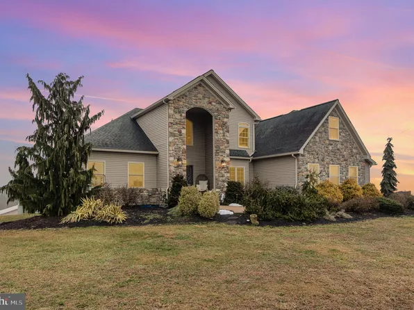 13 Pheasant Hill Dr, Halifax, PA 17032