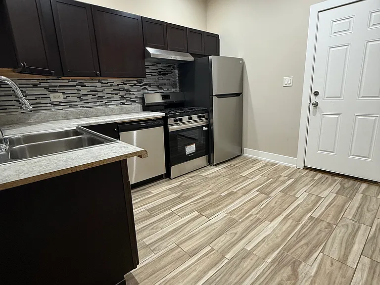 6525 S Peoria St #2 — Photo 6