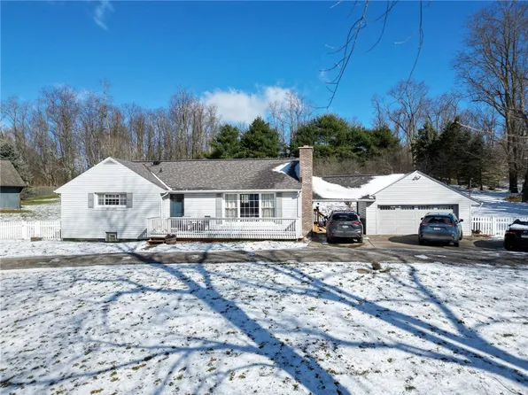 346 Wolf Run Rd, Industry, PA 15052