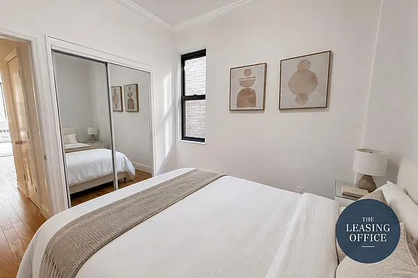Bedroom, photo 1