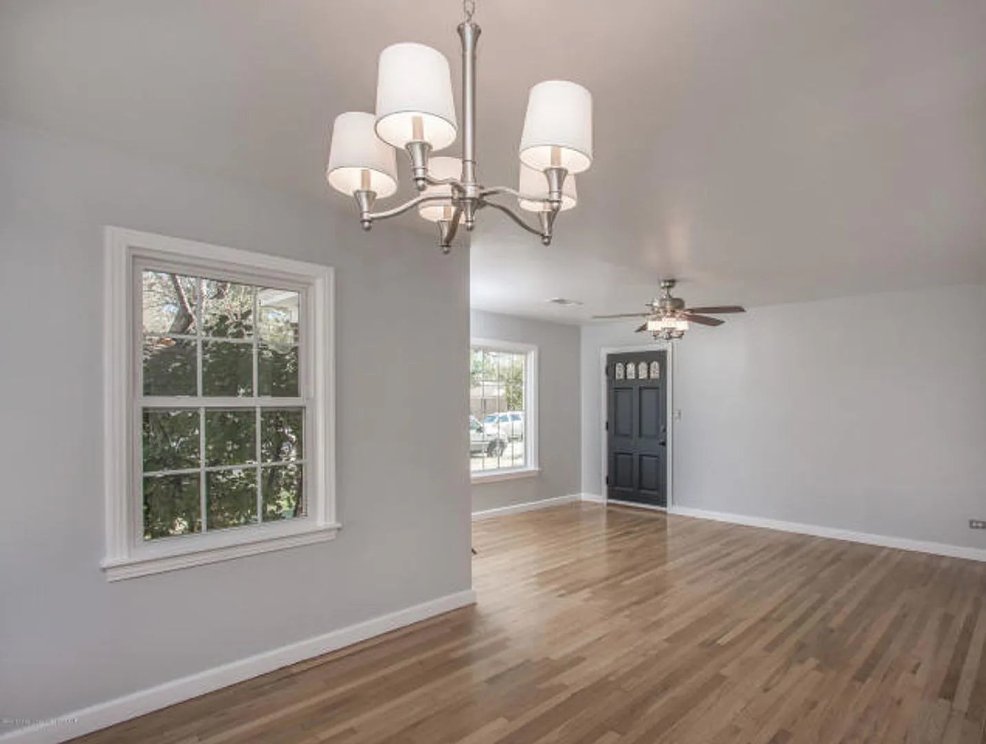 4 bedrooms! — Photo 4