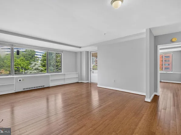 1111 Arlington Blvd APT 419, Arlington, VA 22209