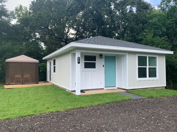 826 Gordon Ave, Pensacola, FL 32507