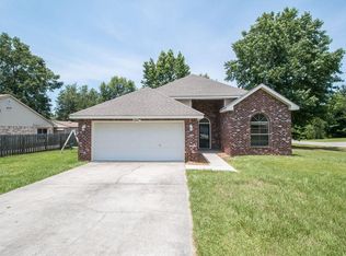 692 Apuwai Pl, Diamondhead, MS 39525