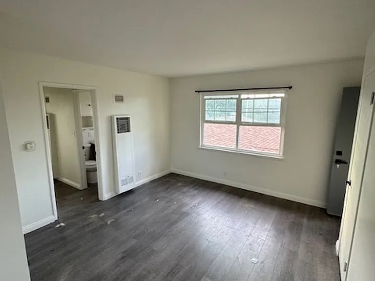 9661 Maureen Dr — Photo 8