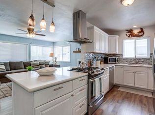 869 Tourmaline St, San Diego, CA 92109