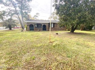 201 NE 48th St, Oak Island, NC 28465