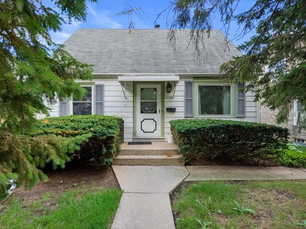 3744 S 19th STREET, Milwaukee, WI 53221