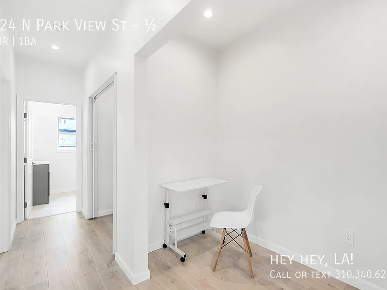 124 N Park View St — Photo 18