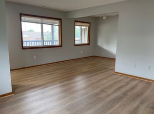 1687 S Riverside Ave APT 12, Saint Clair, MI 48079