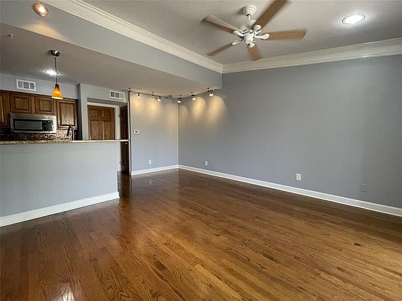 3rd image of 3300 Pebblebrook Dr APT 4