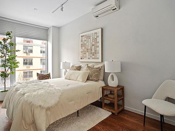 5th image of 232 E 118th St APT 4A