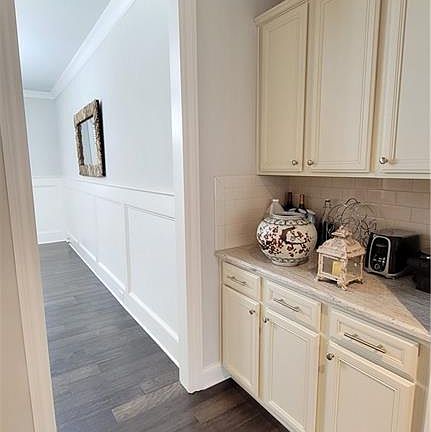 5th image of 3227 Sweetleaf Ln