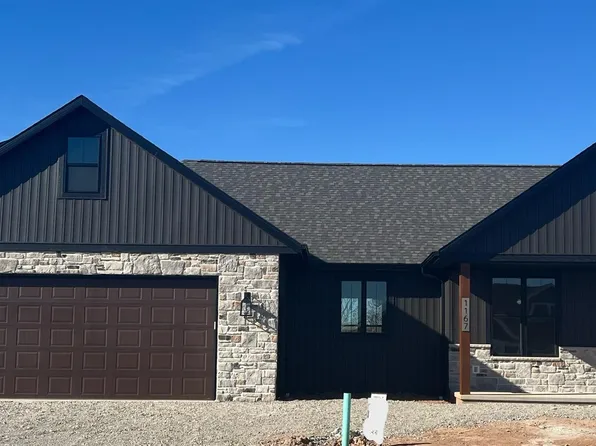 1167 Applewood Dr, De Pere, WI 54115