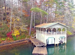 3237 Crow Creek Rd, Lakemont, GA 30552