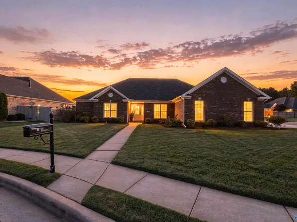 3706 Hatfield Cv SW, Decatur, AL 35603