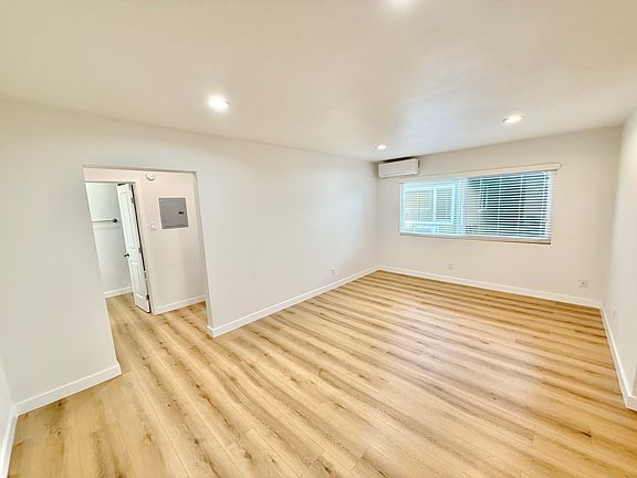 2nd image of 3926 Inglewood Blvd APT 8