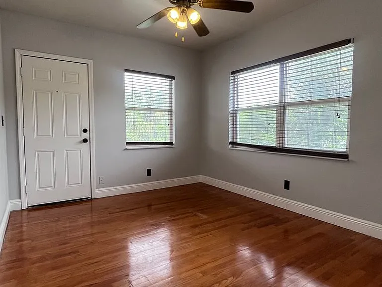 3806 -3808 W El Prado Blvd — Photo 7