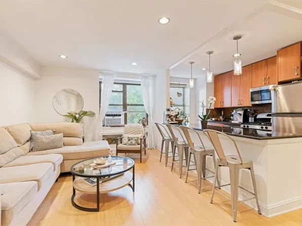 277 Bronx River Road #5D, Yonkers, NY 10704