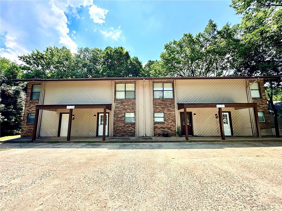 1st image of 2101-2103 E Oaks Dr #2105