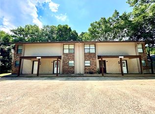 2101-2103 E Oaks Dr #2105, Fayetteville, AR 72704