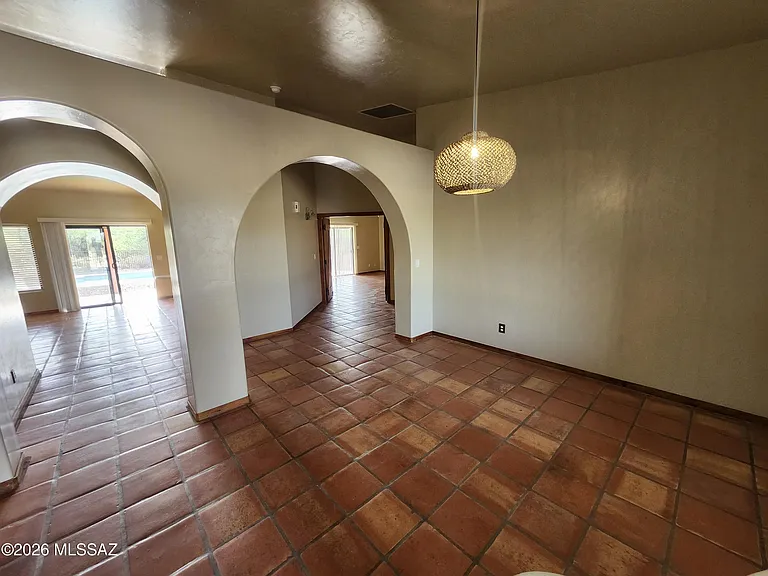 11065 E Snyder Rd — Photo 15