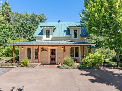 951 Mosier Creek Rd, Mosier, OR, 97040