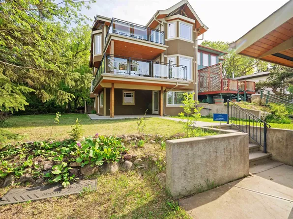 9652 86th Ave NW, Edmonton, AB T6C 1J9