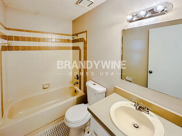 3436 Woodland Dr — Photo 24