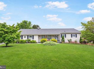 4052 Grandview Rd, Hanover, PA 17331