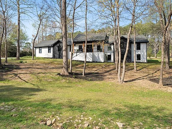 3rd image of 712 Malbay Ln