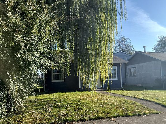 3rd image of 352 18th Ave