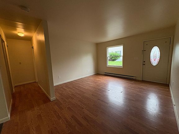 2nd image of 125 Elizabeth St APT A
