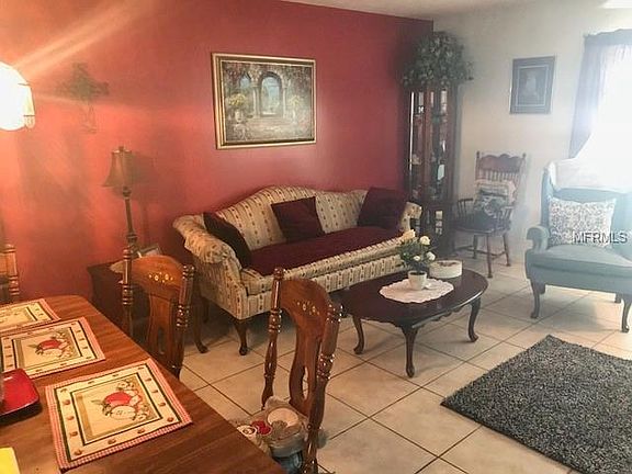 3rd image of 1530 Providence Cir