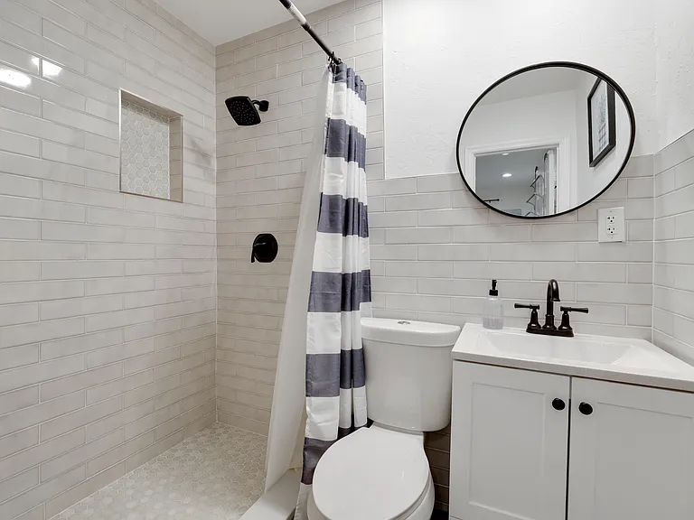 342 SW 14th St — Photo 10