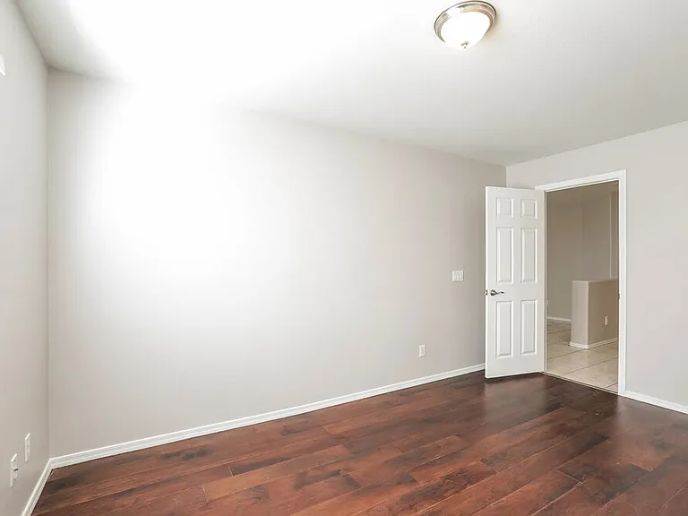 4218 N 92nd Ln — Photo 14