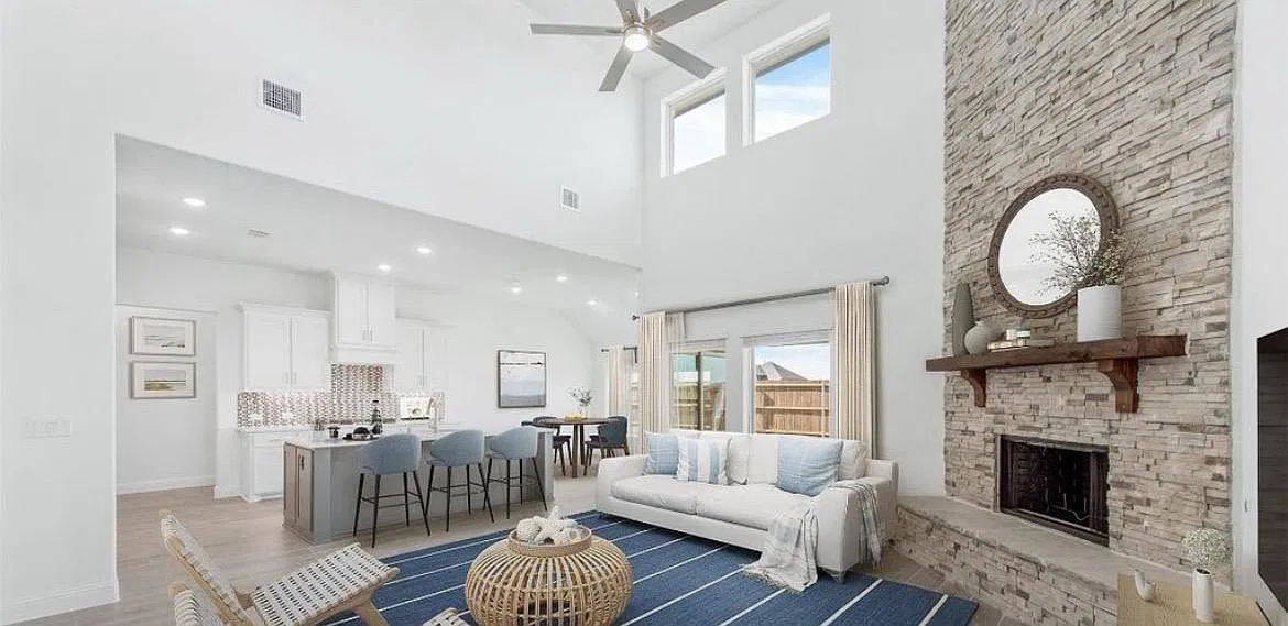 6 bed, 3.5 bath, 3774 sqft, $4,500 — Photo 3