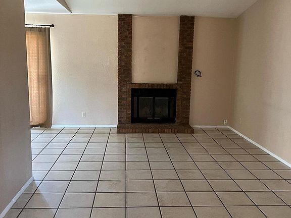3rd image of 12536 Yorba Linda Dr SE